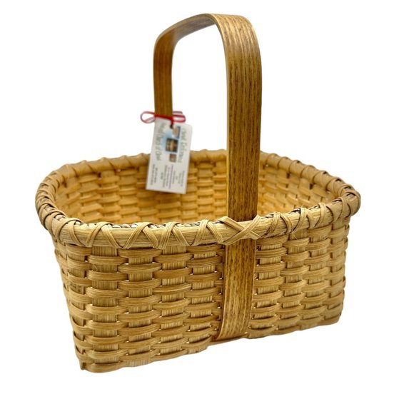 Handmade Basket Meadow Lane Square 10x11 opening with Wooden Handle - Picture 1 of 13